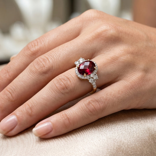 LUXURIANT (10-16 Werktage Lieferzeit) 3 ct. AAA Farbwechsel Granat und Labor Diamant Ring in 417 Gold