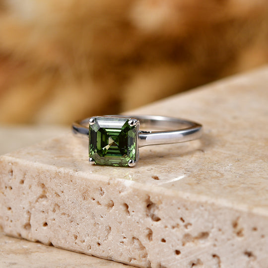 LUXURIANT (10-16 Werktage Lieferzeit) 2 ct. VS-EF grüner Labor Diamant Ring in 417 Weißgold