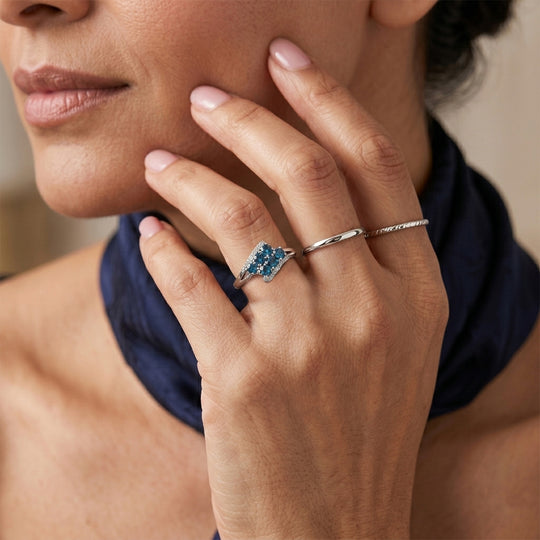 D'Joy Neon Apatit und Diamant Ring, 925 Silber platiniert - 0,80 ct.