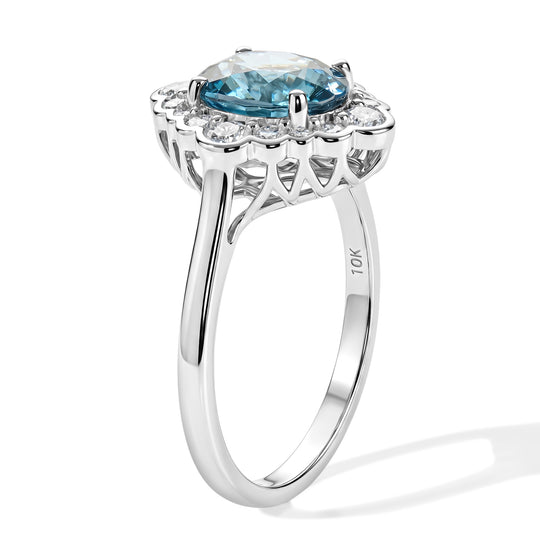 LUXURIANT (10-16 Werktage Lieferzeit) 4,43 ct. AAA blauer Zirkon und Labor Diamant Ring in 417 Weißgold