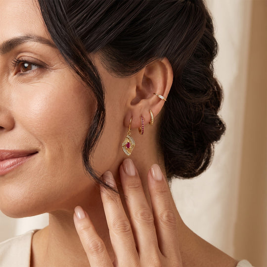 EverTrue AAA afrikanische Rubin (Fissure gefüllt) und Moissanit Ohrringe, Bronze mit Gelbgold E-Beschichtung - 1,20 ct.