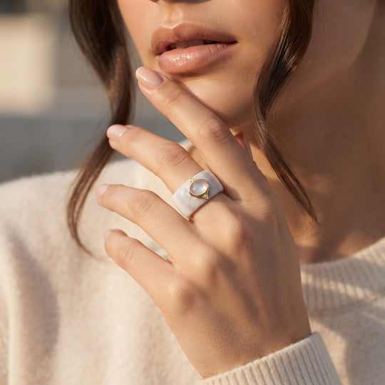 D'Joy EXTREM SELTEN Natürliche Weiße Jadeit Jade, Moissanit Ring 925 Silber Vergoldet (Größe 20.00) ca. 30.01 ct