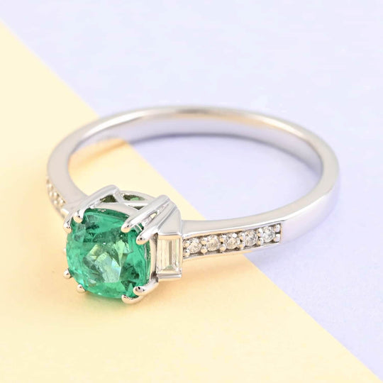 Rhapsody AAAA Kolumbianischer Smaragd, Weißer Diamant Ring 950 Platin (Größe 16.50) ca. 2,10 ct