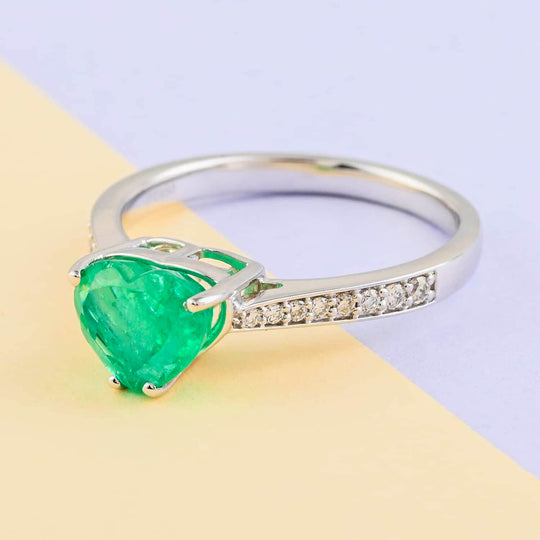 Rhapsody AAAA Kolumbianischer Smaragd, Weißer Diamant Ring 950 Platin ca. 1.49 ct