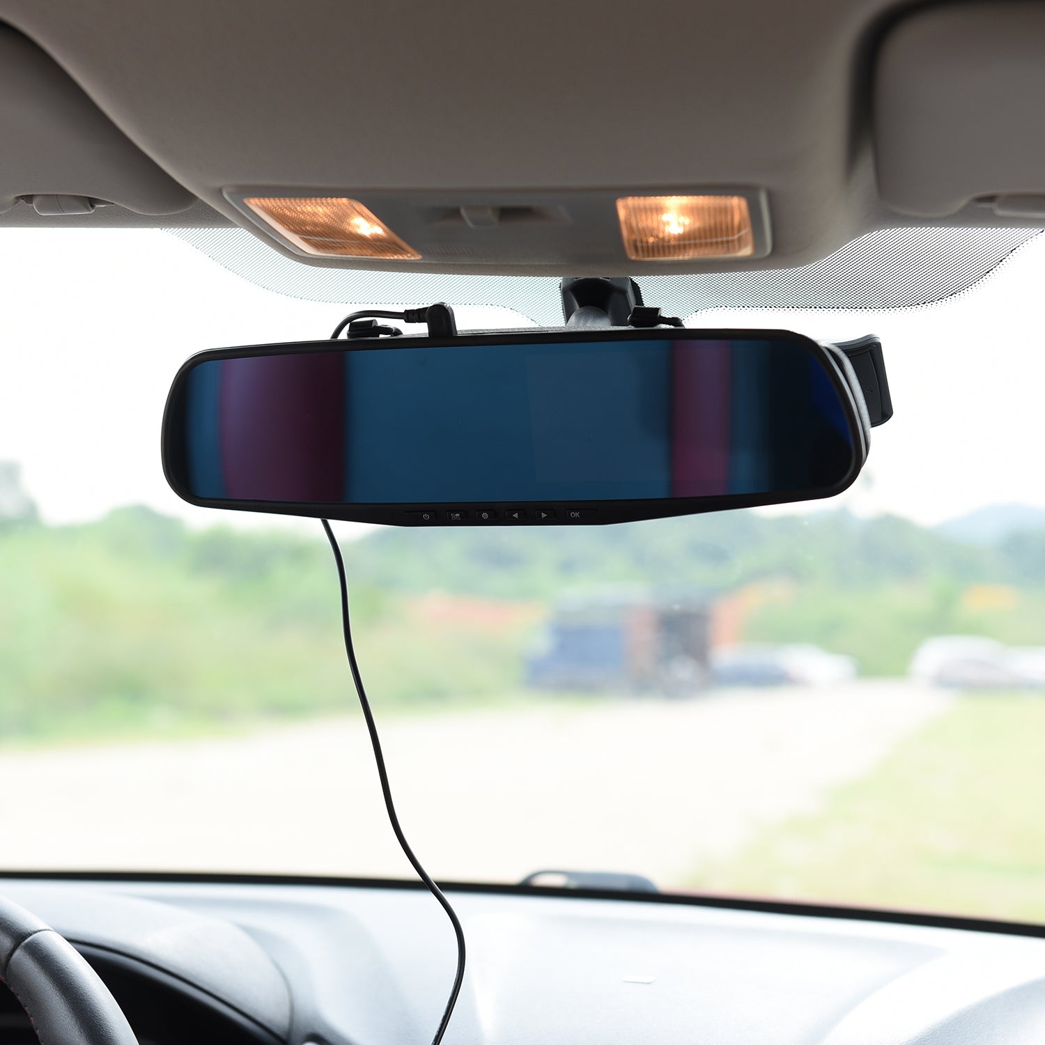 Rückspiegel mit Dashcam und G-Sensor, Bewegungserkennung und zyklischer Aufzeichnung, 8GB Mikro SD-Karte inkl., 4,3 Zoll LCD-Display