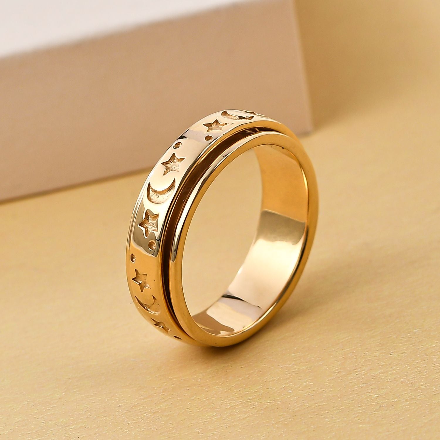 vergoldet