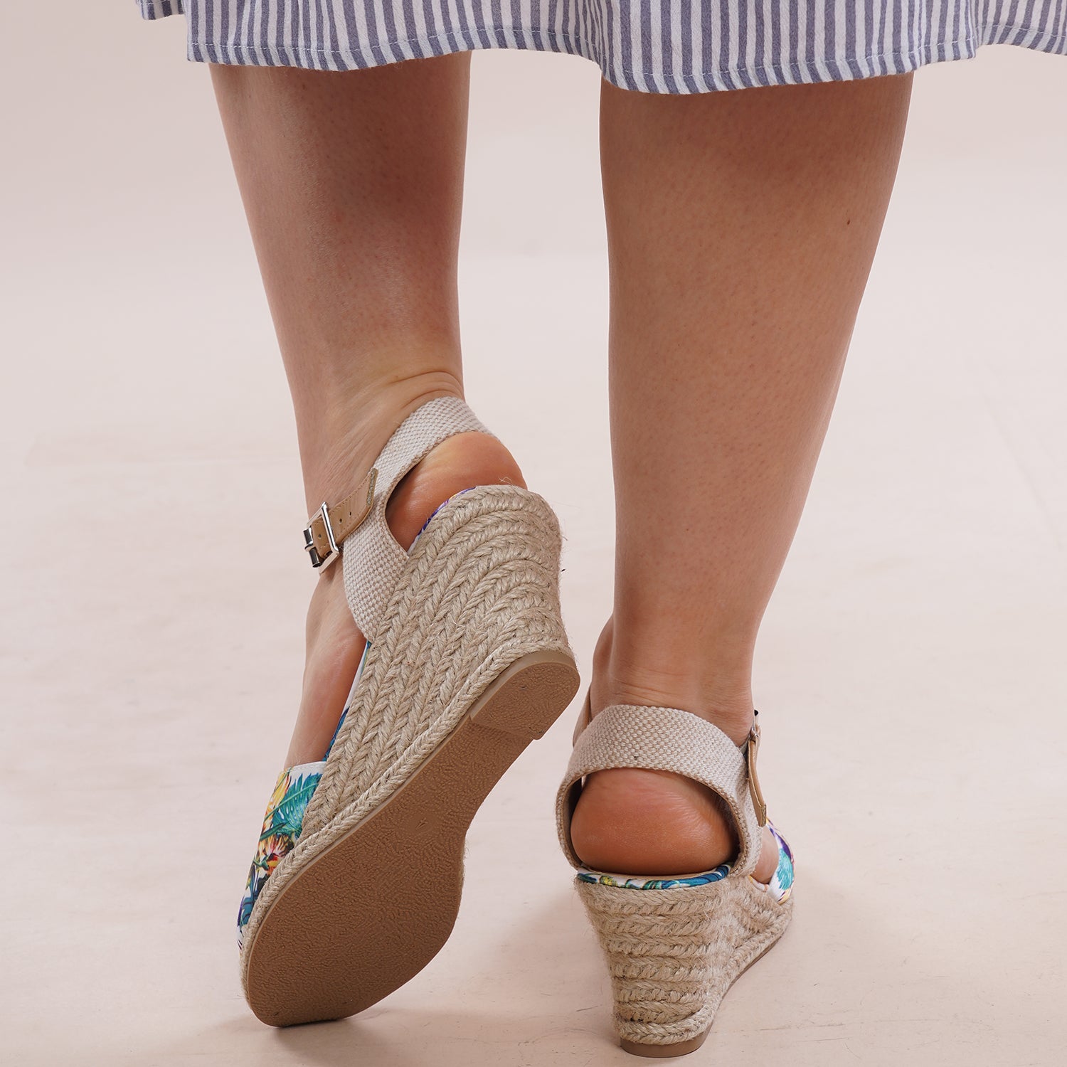 LA MAREY - Espadrilles-Schuhe mit Keilabsatz, Größe 36, Blumenmuster, Weiß
