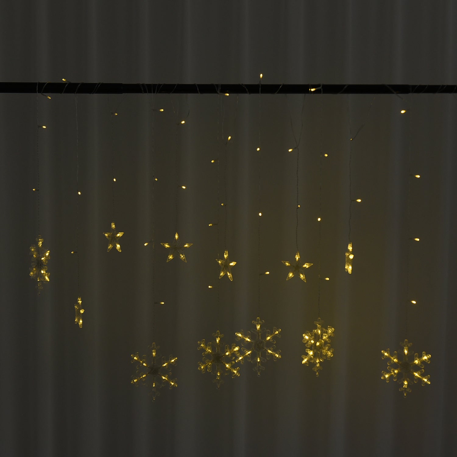 126 LED Vorhang warmweiße Lichterkette - Schneeflocken, 3xAA (nicht inkl.), Größe 350x85 cm