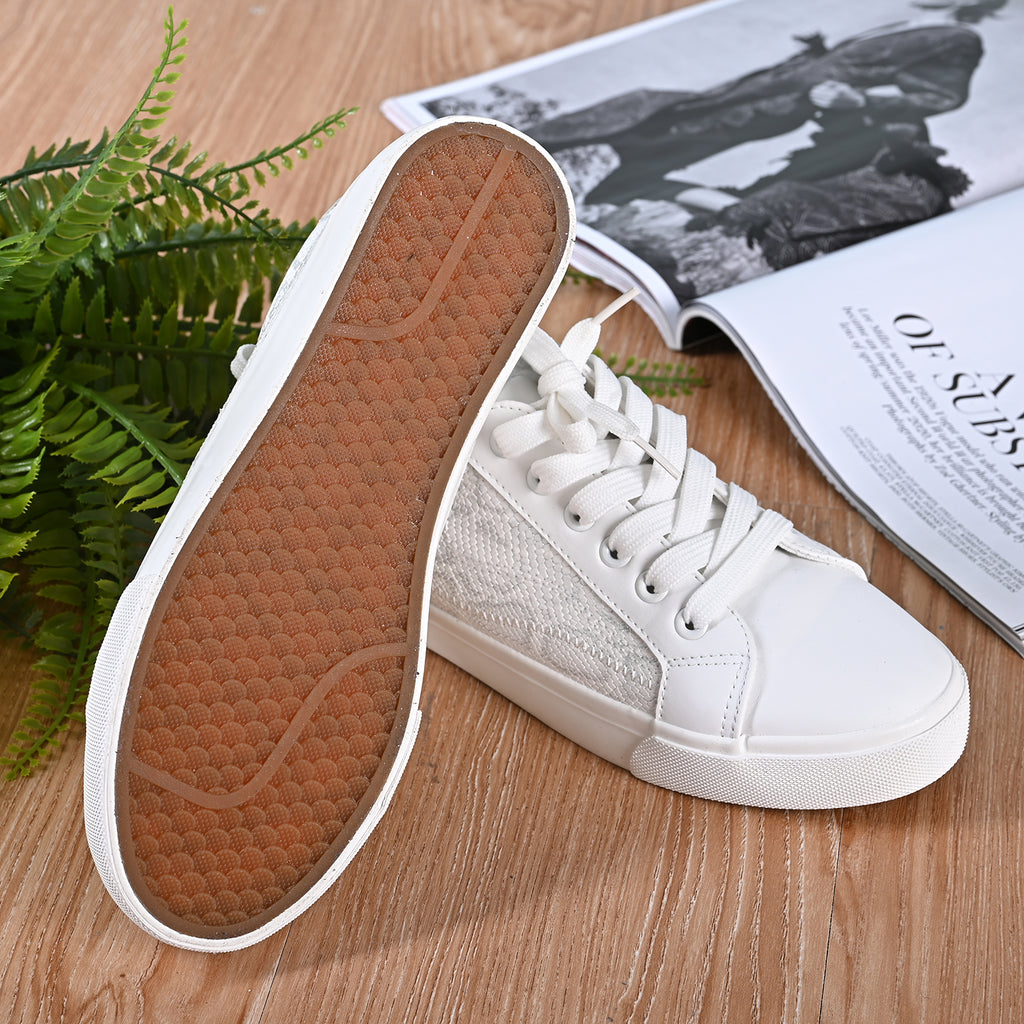 LA MAREY - Sneaker aus Kunstleder, Schlangenhautmuster, Größe 36, Weiß