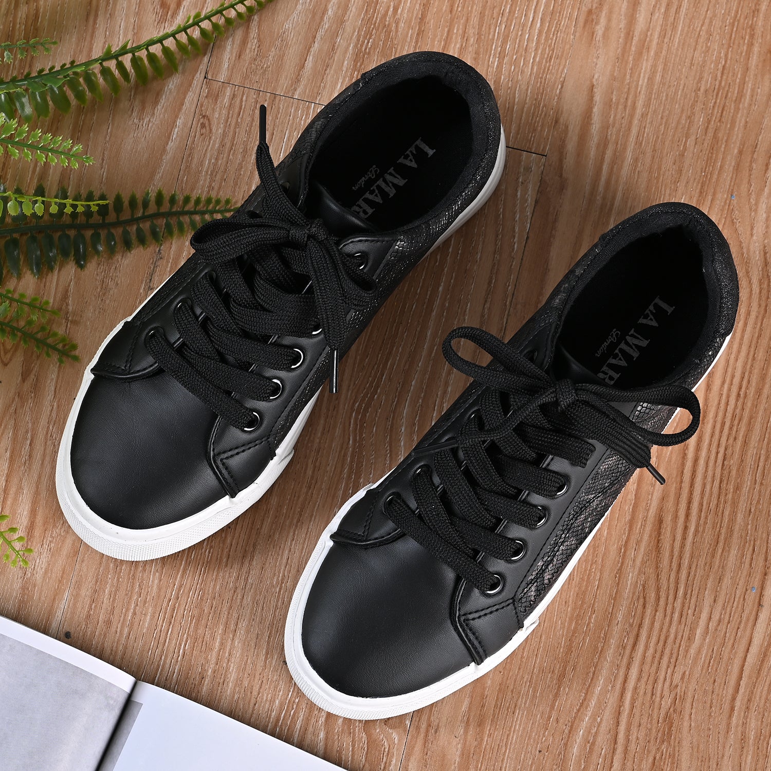 LA MAREY - Sneaker aus Kunstleder, Schlangenhautmuster, Größe 40, Schwarz