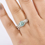 D'Joy blauer und weißer Moissanit Ring und Anhänger mit Kette
