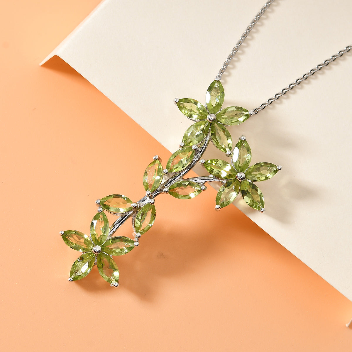Natürlicher Peridot-Anhänger mit Kette, 50 cm, 925 Silber platiniert ca. 5,68 ct
