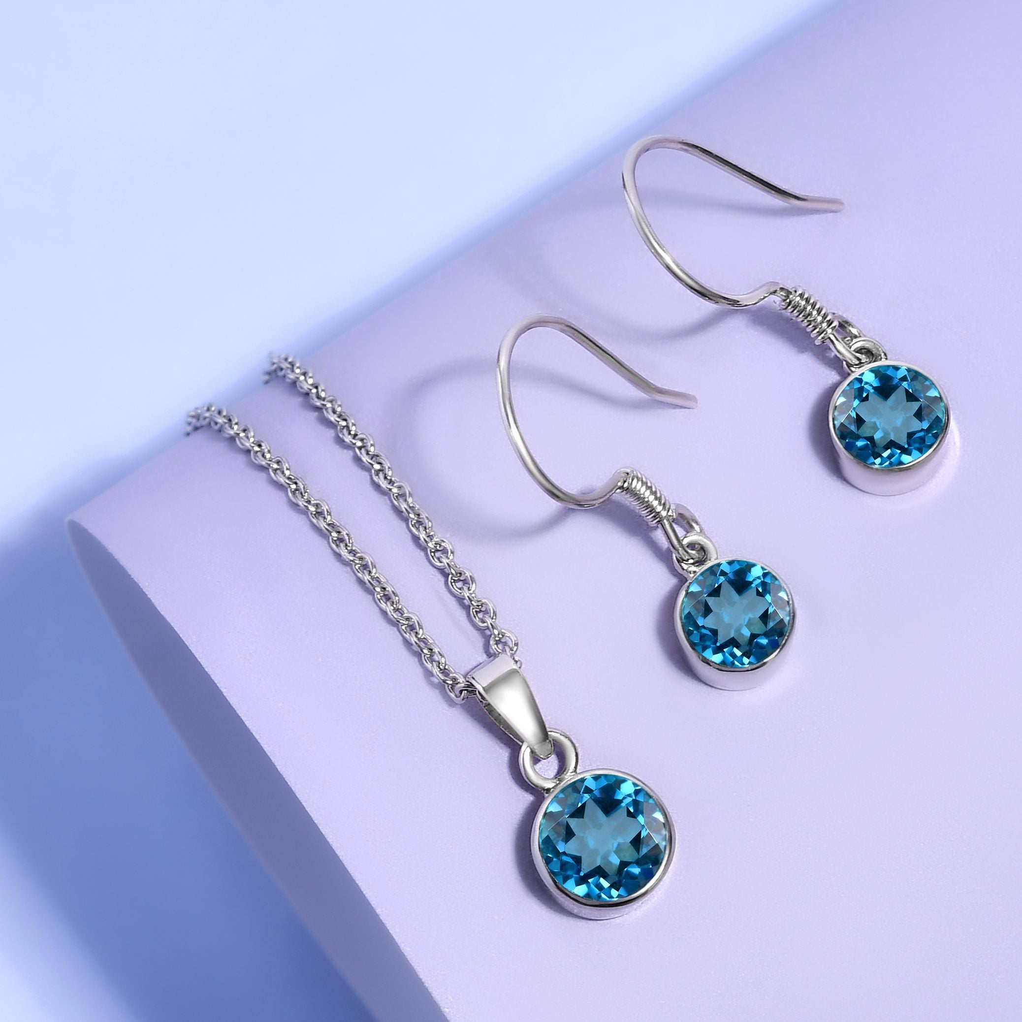 Schweizer Blautopas-Anhänger und Ohrringe aus 925 Silber, mit Kette aus Edelstahl ca. 3.56 ct
