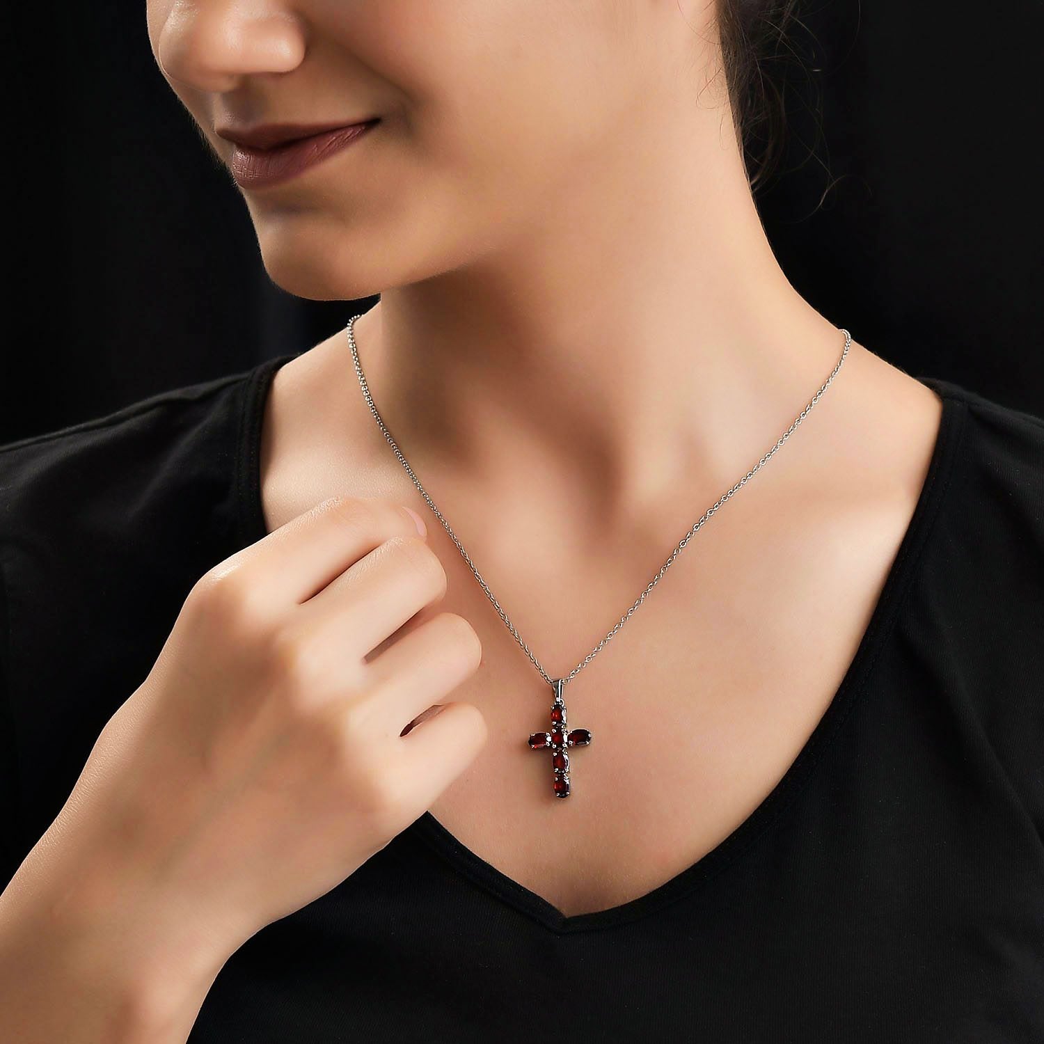 Roter Granat Kreuz-Anhänger, Edelstahl ca. 3.36 ct