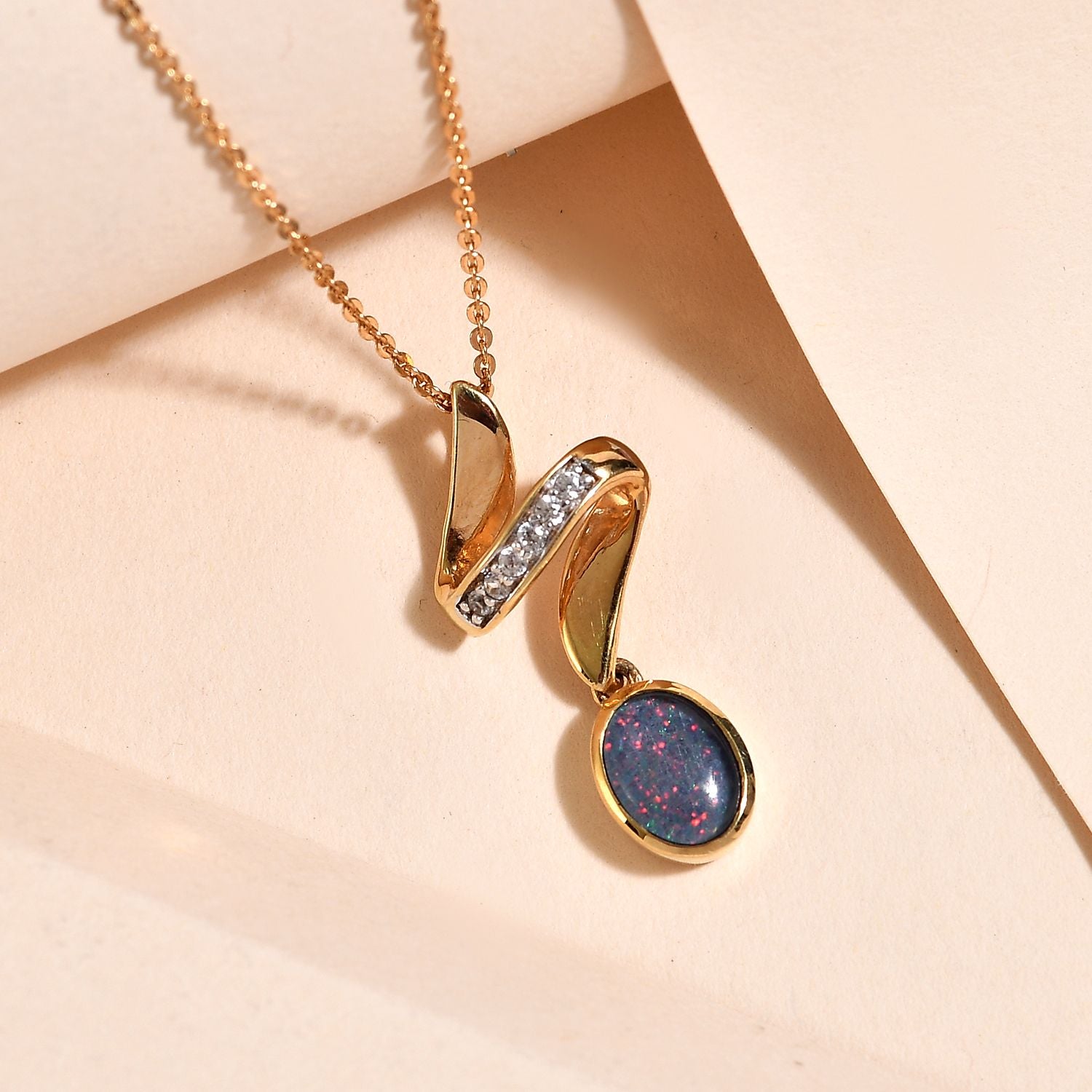 Boulder Opal Triplett und weißer Zirkon-Anhänger mit Kette, 925 Silber vergoldet ca. 1,04 ct