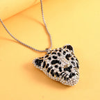 Weißer und schwarzer Kristall Leopard-Anhänger mit Kette, silberfarben