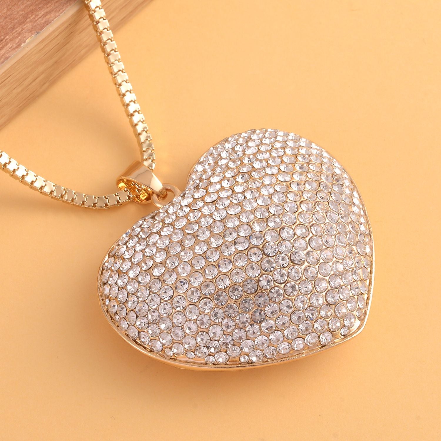 Goldfarbener Kristall-Herzanhänger mit Kette 5.00 ct