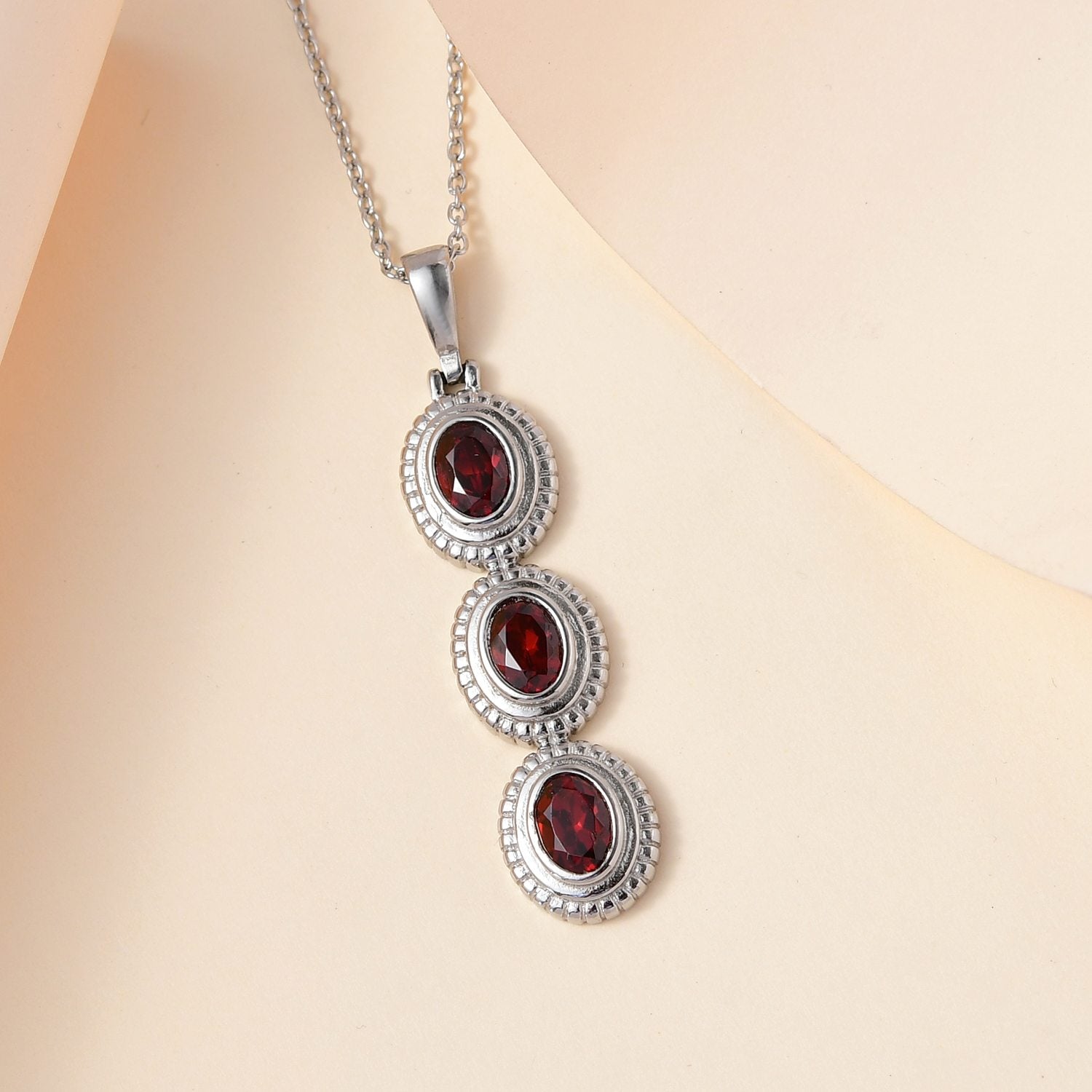 Roter Granat Anhänger mit Kette im Schmuckset, Edelstahl ca. 2,25 ct