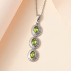 Natürlicher Peridot Anhänger mit Kette, Edelstahl, ca. 2.25 ct