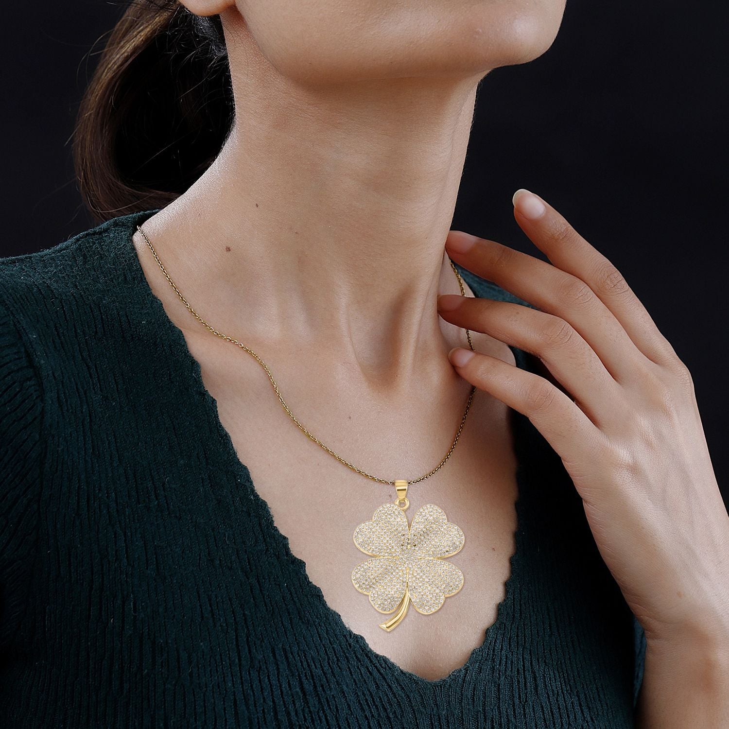 Kristall Kleeblatt-Anhänger mit Kette, goldfarben