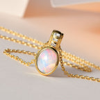 Natürlicher, äthiopischer Welo Opal, weißer Zirkon Anhänger mit Kette, 925 Silber Gelbgold Vermeil ca. 1.32 ct