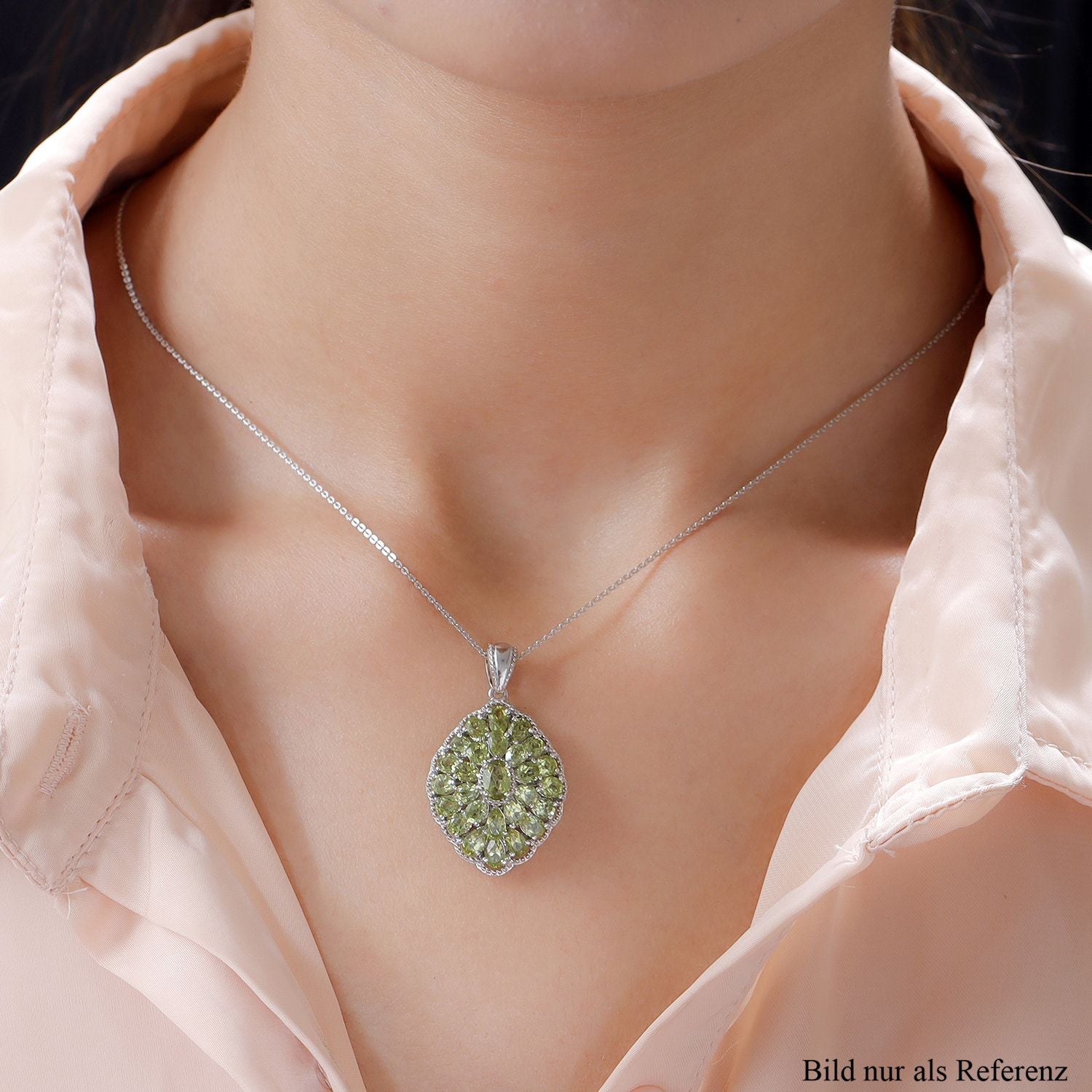 Natürlicher Peridot Anhänger mit Kette, ca. 50 cm, 925 Silber platiniert, ca. 5.93 ct