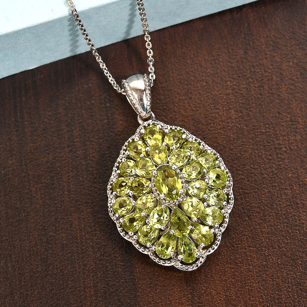 Natürlicher Peridot Anhänger mit Kette, ca. 50 cm, 925 Silber platiniert, ca. 5.93 ct