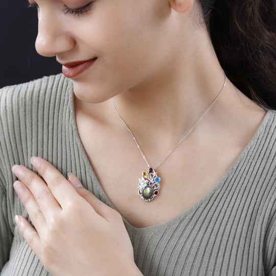 Labradorit und mehrfarbiger Edelstein-Anhänger mit Kette,  925 Silber platiniert ca. 8.05 ct
