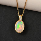 Natürlicher, äthiopischer Welo Opal und weißer Diamant-Anhänger mit Kette, 925 Silber Gelbgold Vermeil ca. 2.10 ct