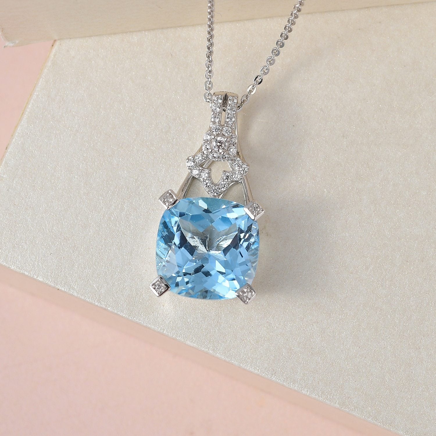 GP Bella Italia Kollektion - Himmelblaues Topas, weißes Zirkon Anhänger mit Kette , 925 Silber platiniert ca. 8.76 ct