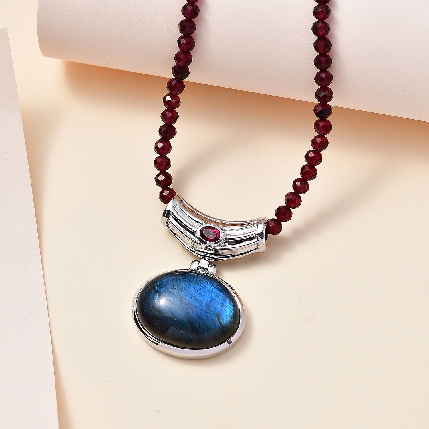 AAA Labradorit, Rhodolith Granat Schmuckset 925 Silber platiniert ca. 89,00 ct.