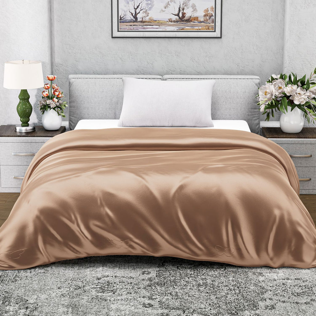 Serenity Night - 100% Maulbeerseide Sommerseidendecke mit Seidenfüllung Daunenkissen und Seidenkissenbezug Beige