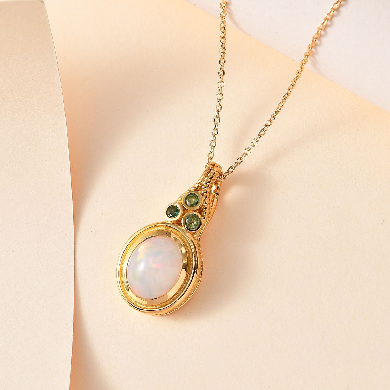 AAA Natürlicher, äthiopischer Welo Opal, Premium-Smaragd Schmuckset 925 Silber Gelbgold Vermeil ca. 2.55 ct