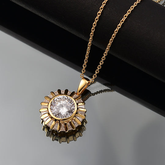100 Facetten Moissanit Anhänger mit Kette ca. 50 cm, 925 Silber 750 Gelbgold Vermeil ca. 6.68 ct