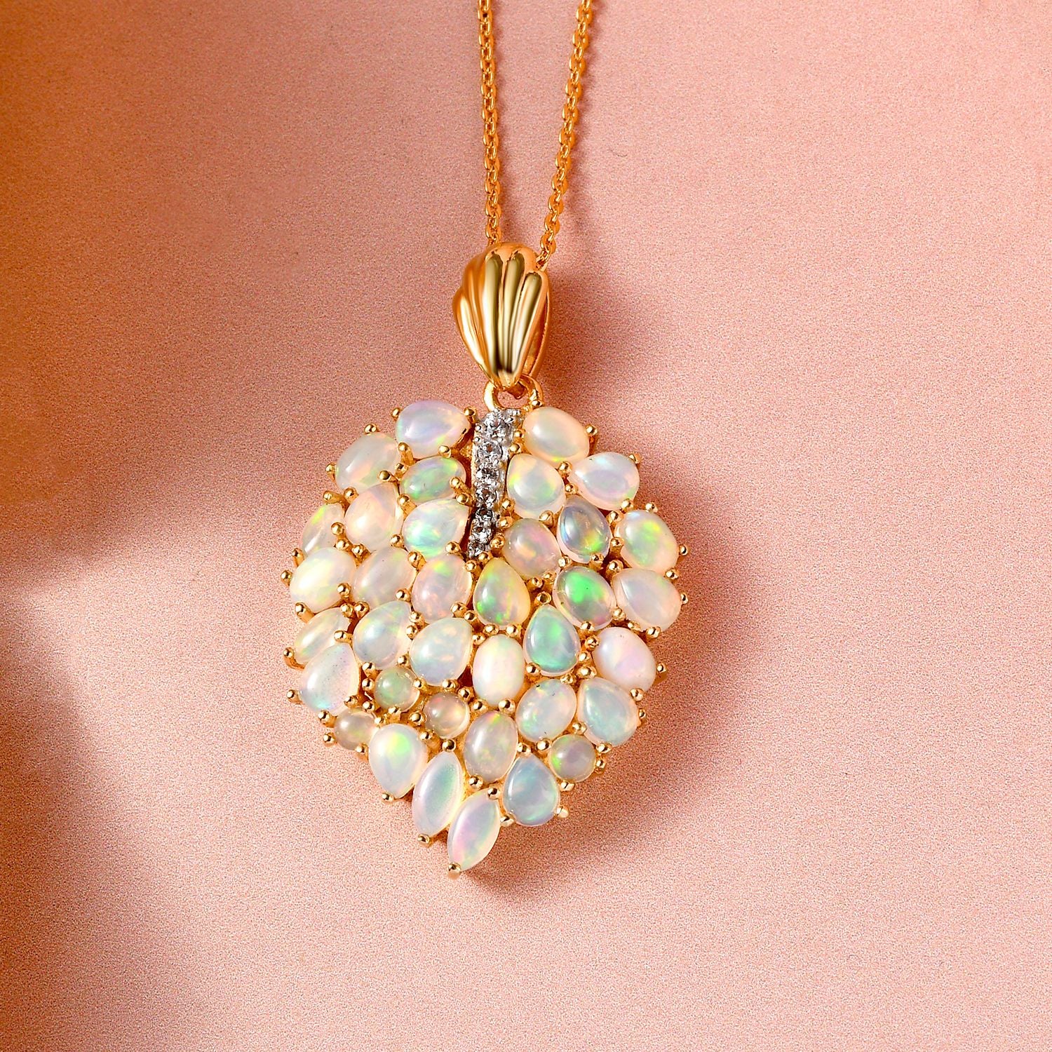Natürlicher, äthiopischer Welo Opal-Anhänger mit Kette, 925 Silber vergoldet ca. 3,61 ct
