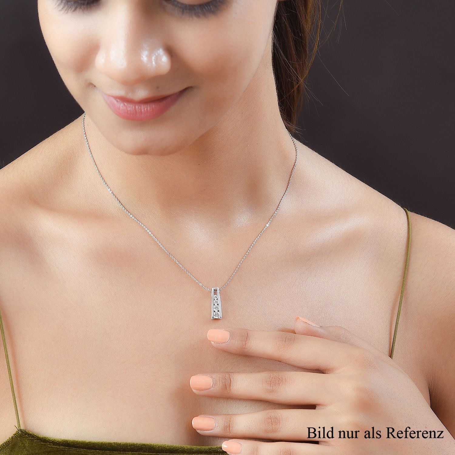 Moissanit-Anhänger mit Kette, 925 Silber platiniert ca. 0.55 ct