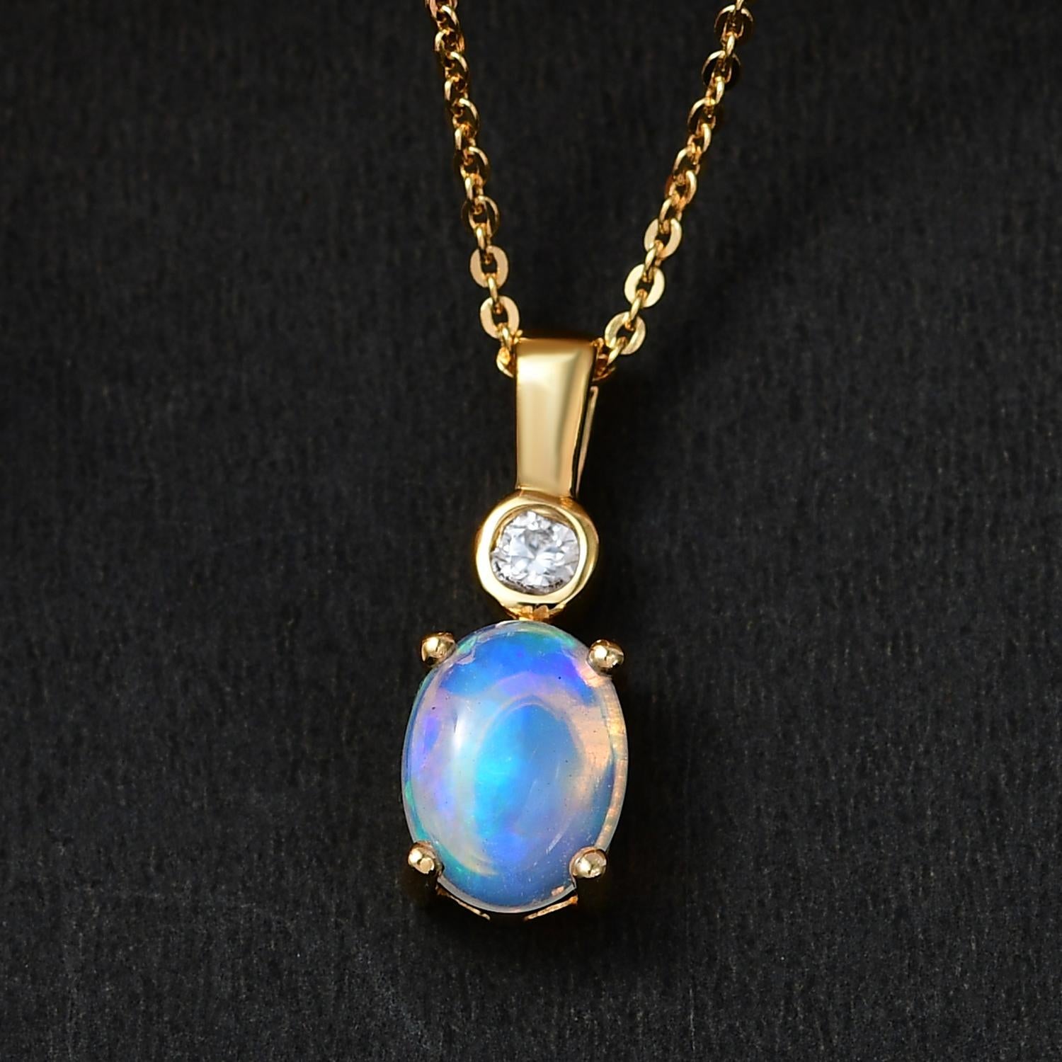 Natürlicher, äthiopischer Welo Opal und weißer Zirkon Anhänger mit Kette, 925 Silber vergoldet ca. 0.94 ct