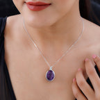 Rose de France Amethyst und weißer Zirkon Anhänger mit Kette, 925 Silber platiniert ca. 17.08 ct
