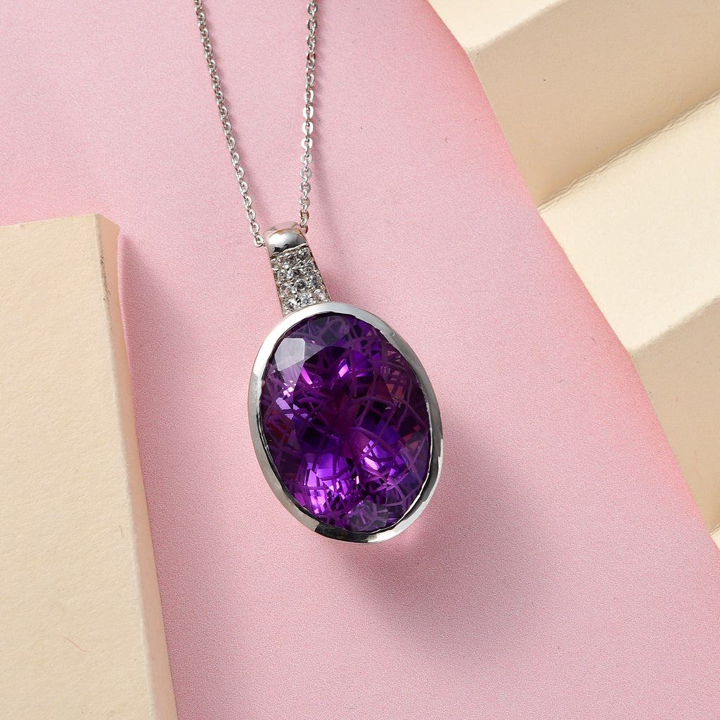 Rose de France Amethyst und weißer Zirkon Anhänger mit Kette, 925 Silber platiniert ca. 17.08 ct