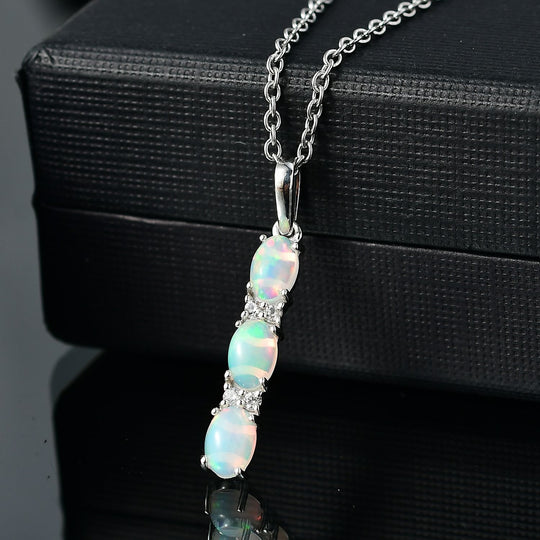 AA Natürlicher, äthiopischer Welo Opal, Weißer Zirkon Schmuckset 925 Silber platiniert und Edelstahl platiniert ca. 1,05 ct.