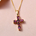 AA Rubellit Kreuz-Anhänger mit Kette, 925 Silber Gelbgold Vermeil ca. 1.09 ct