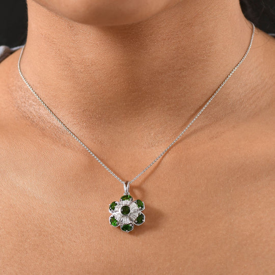 Natürlicher Chromdiopsid Anhänger mit Kette ca. 50 cm, 925 Silber rhodiniert ca. 2.82 ct