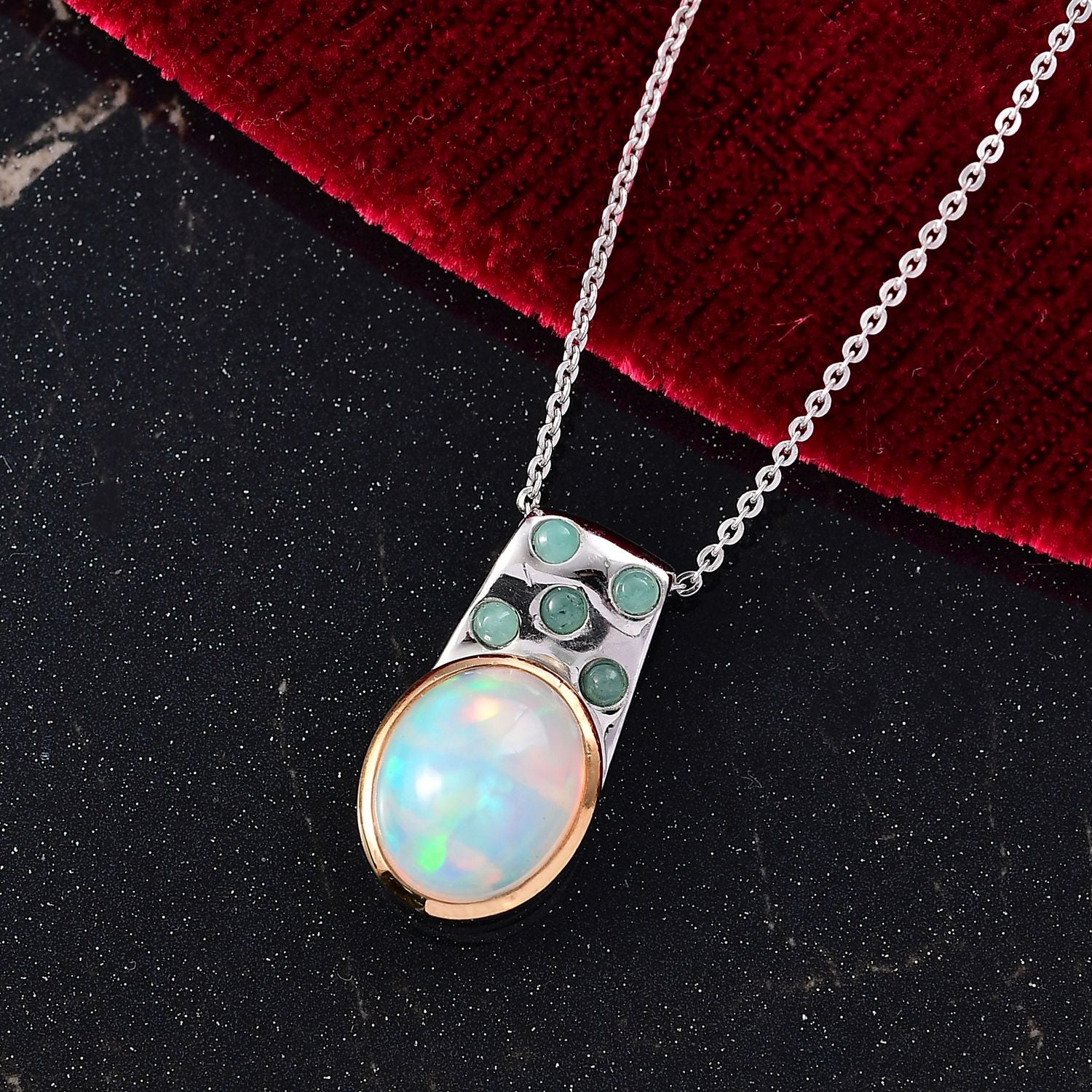AA Natürlicher, äthiopischer Welo Opal, Smaragd Anhänger mit Kette, ca. 50 cm, 925 Silber rhodiniert ca. 2.89 ct