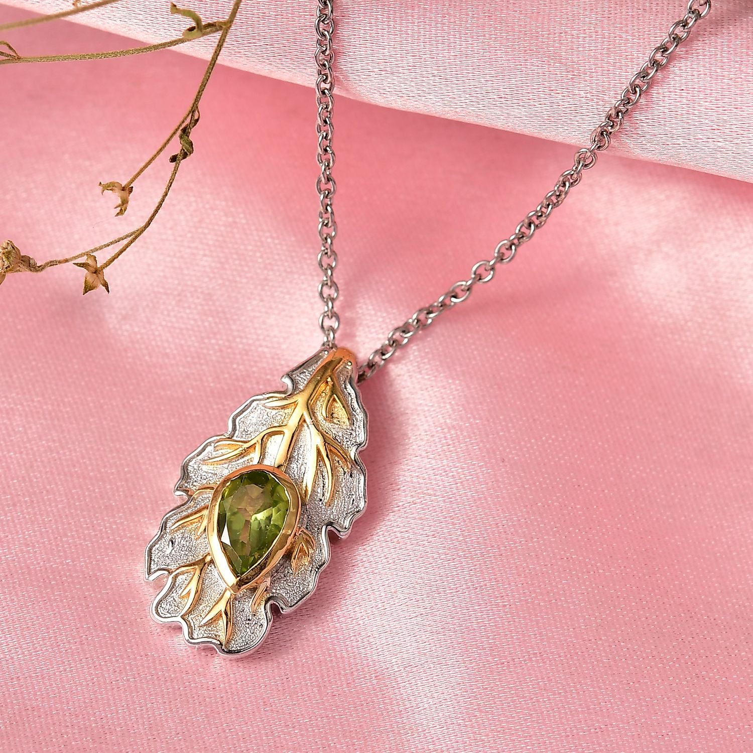 EVER TRUE Peridot Anhänger mit kette ca. 50 cm, Nickelfreies Messing ca. 0.82 ct