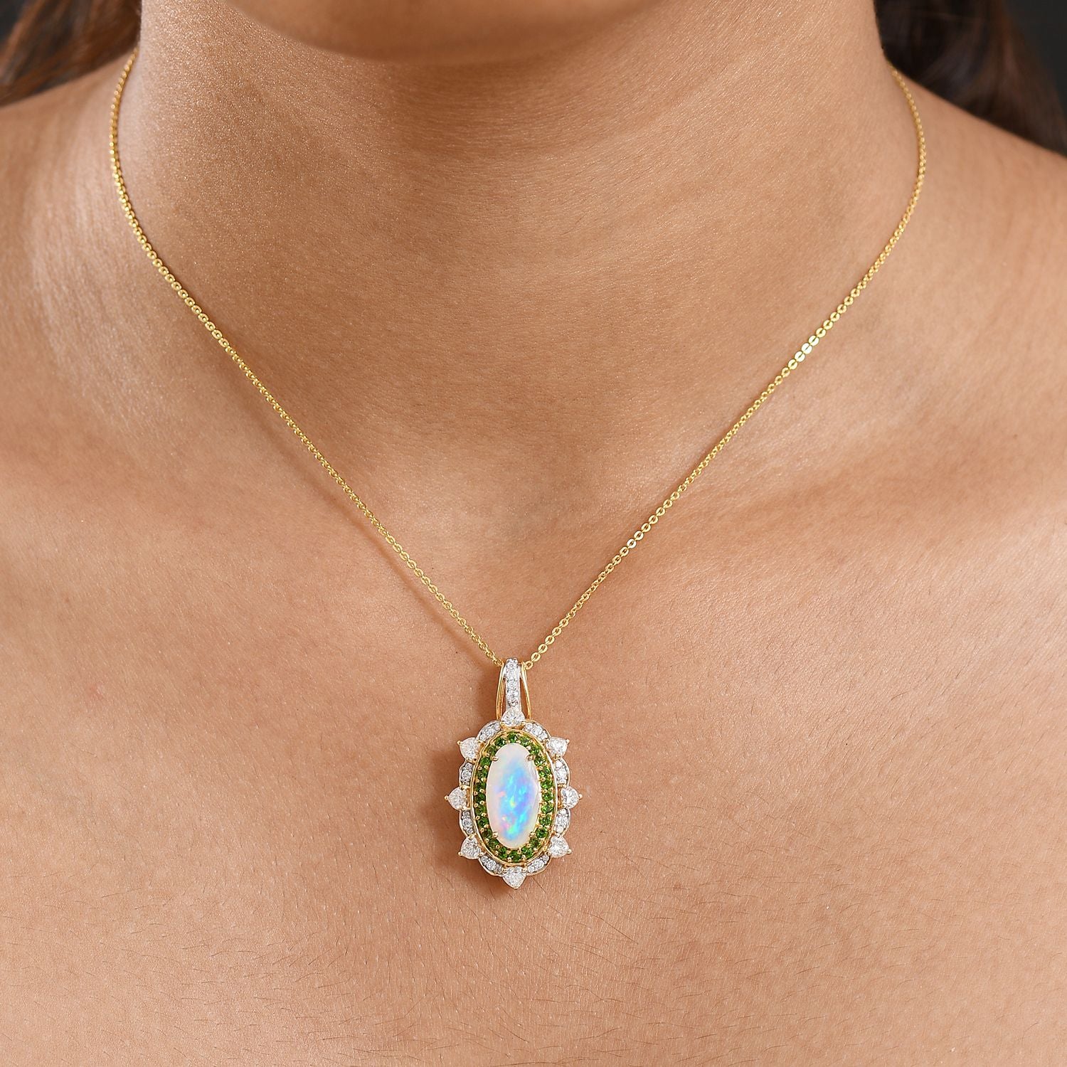 D'Joy AA Natürlicher, äthiopischer Welo Opal, Moissanit Schmuckset ca. 50 cm 925 Silber 750 Gelbgold Vermeil ca. 4.55 ct