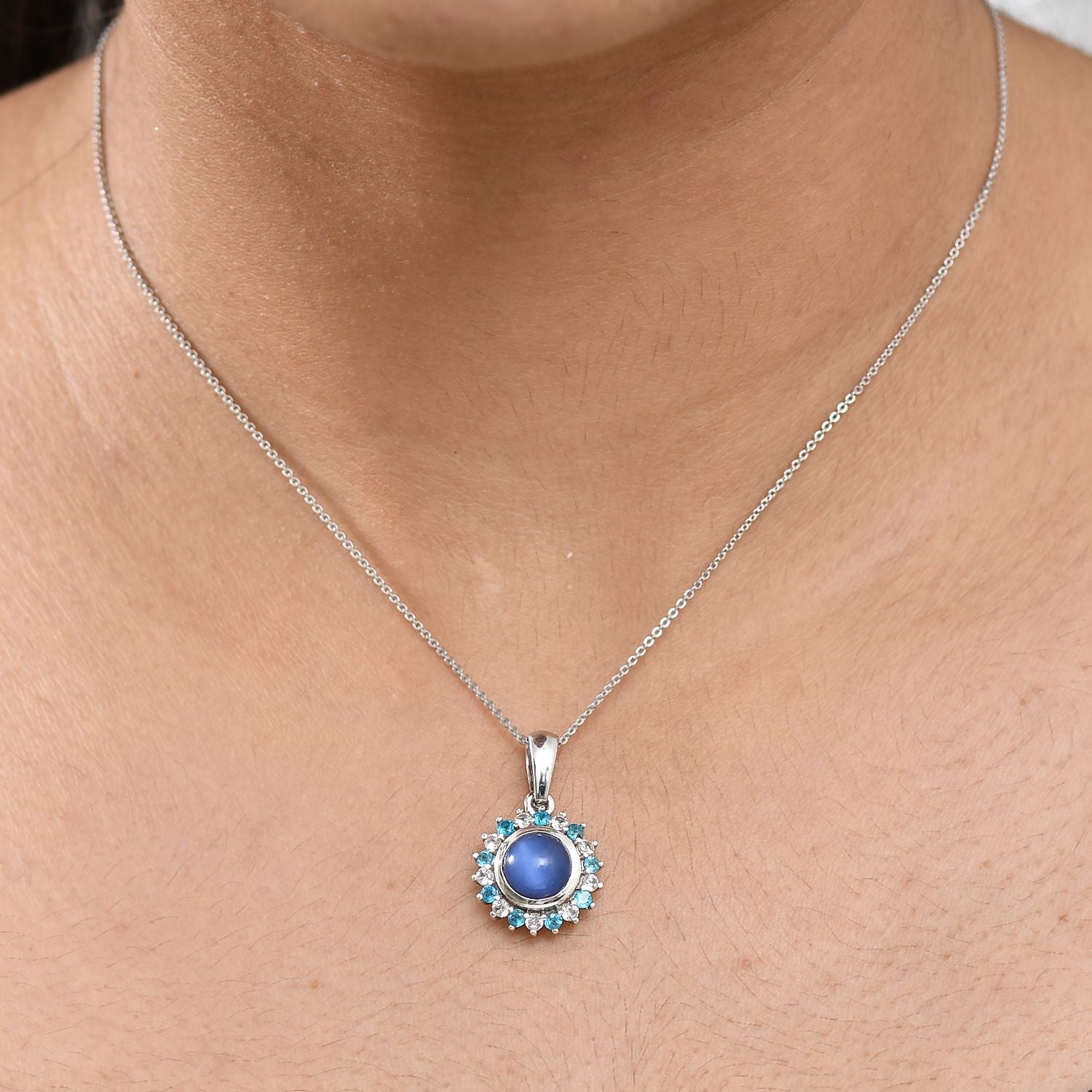 D'Joy Aurora Mondstein, Weißer Zirkon Anhänger mit Kette, ca. 50 cm 925 Silber rhodiniert ca. 2.92 ct