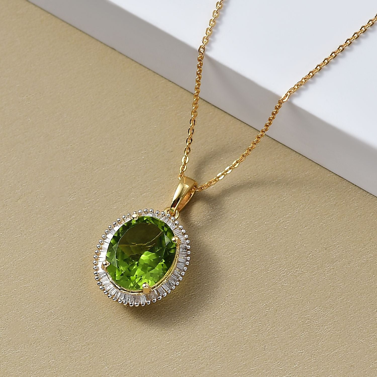 DAS GRößTE PERIDOT ANGEBOT DES JAHRES - D'Joy AAA Peridot, Weißer Diamant Schmuckset ca. 50 cm 925 Silber 750 Gelbgold Vermeil ca. 5.41 ct