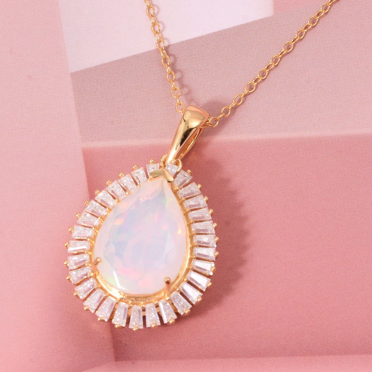 D'Joy AAA Natürlicher, äthiopischer Welo Opal, Moissanit Schmuckset ca. 50 cm 925 Silber 750 Gelbgold Vermeil ca. 4.15 ct