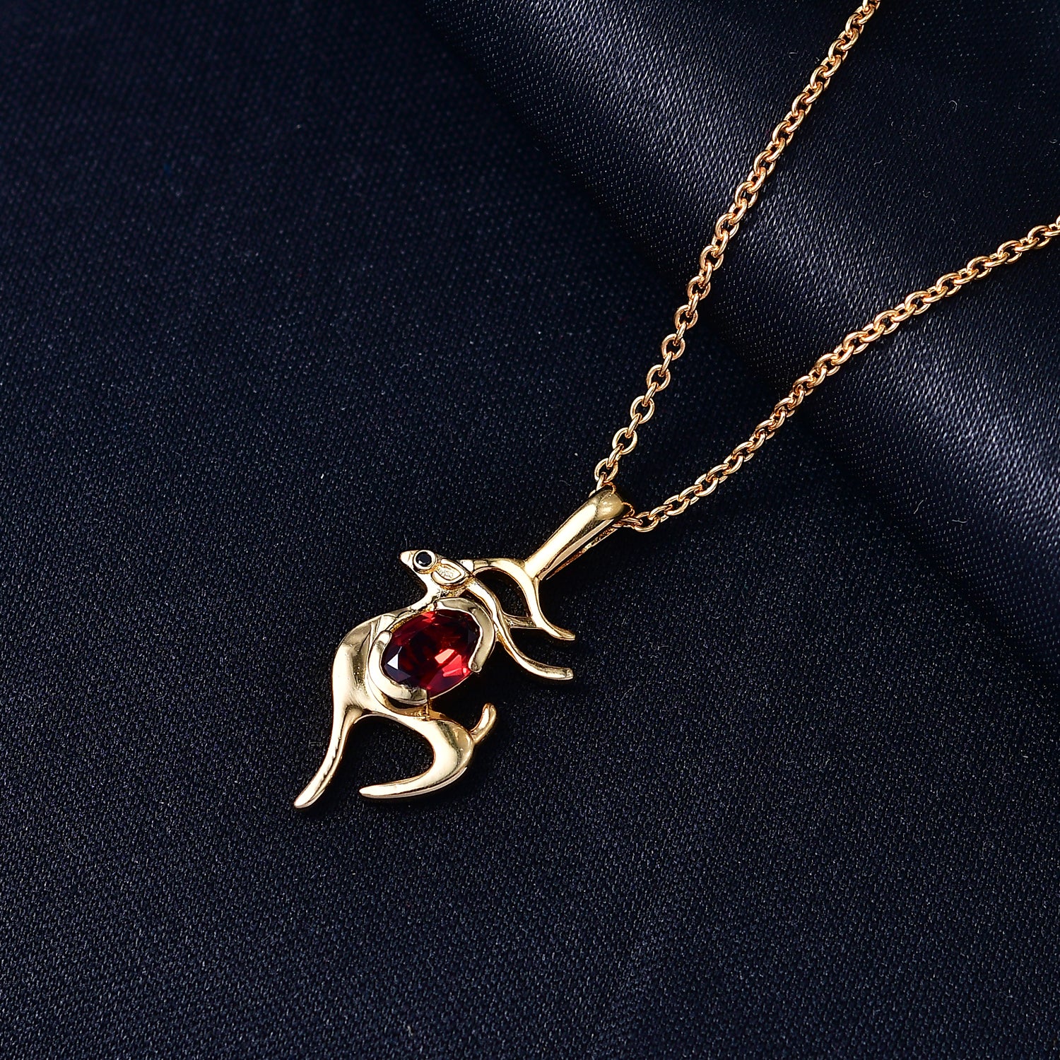 EVER TRUE Roter Granat, Schwarzer Spinell Anhänger mit Kette ca. 50 cm, ca. 0.89 ct
