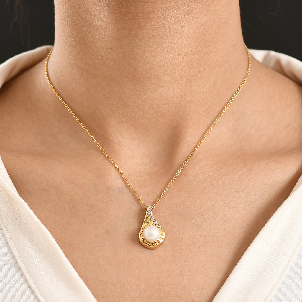 EVER TRUE Süßwasser Perle (9-9.5 mm), Weißer Zirkon Anhänger, goldfarbenes nickelfreies Messing, 316L Edelstahlkette 50 cm